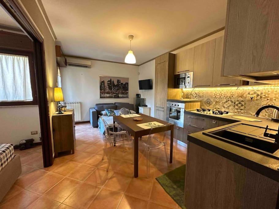 Apartment With Private Parking - Roma Est. Lunghezza Kültér fotó