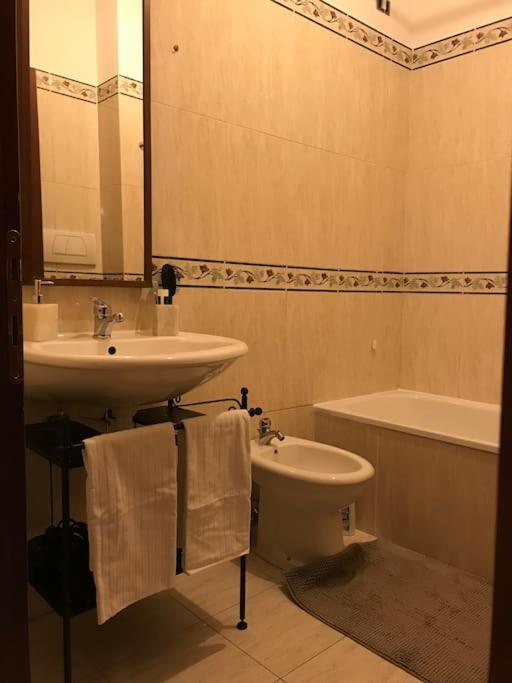 Apartment With Private Parking - Roma Est. Lunghezza Kültér fotó