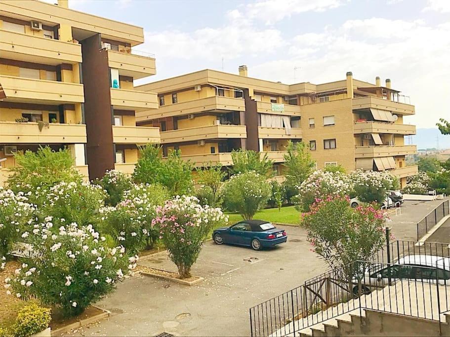 Apartment With Private Parking - Roma Est. Lunghezza Kültér fotó